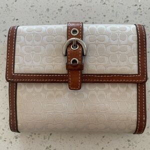 Vintage Coach wallet white logo and brown leather small size